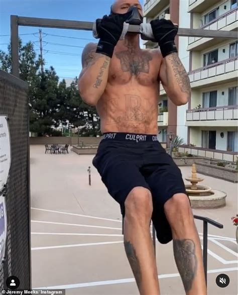 Jeremy Meeks Displays His Ripped Physique As He Performs Shirtless Pull Ups