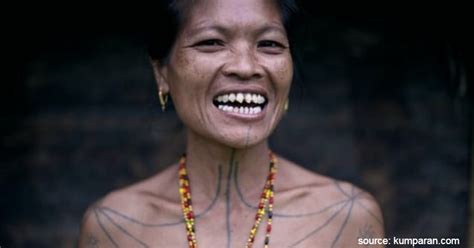 9 tradisi aneh kaum wanita di dunia ada dari indonesia