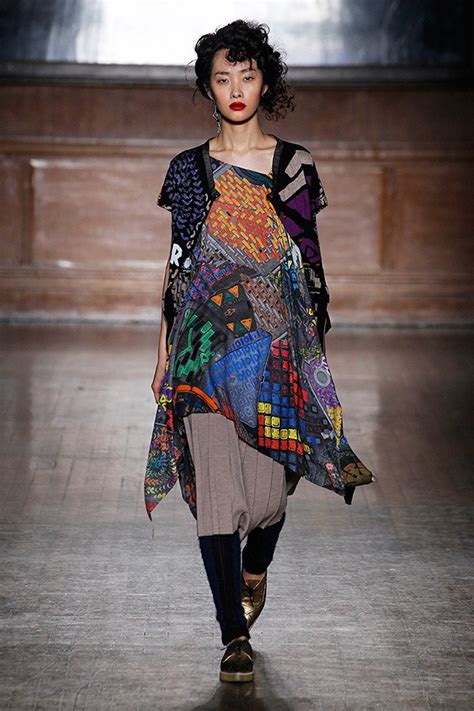 Explore our vivienne westwood news timeline on vogue.co.uk. #LFW Vivienne Westwood Fall Winter 2016 collection ...