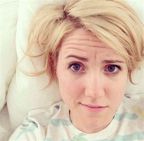 Hannah Hart Ashs Only Competition My Favorite Lesbian She Has Puns