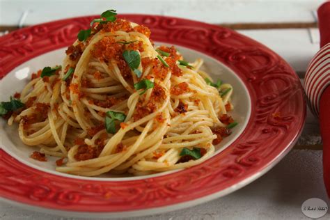 Maybe you would like to learn more about one of these? Pasta aglio olio e pomodori secchi