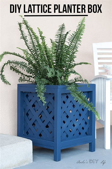 This is a kid friendly build, a perfect family project. DIY Lattice Planter Box - Easy DIY Planter Box Using Vinyl ...