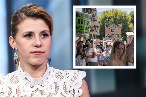 Cops Appear To Shove Jodie Sweetin In Viral Roe V Wade Protest Clip