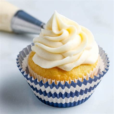 The Best Cream Cheese Frosting L The Novice Chef