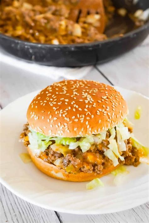Big mac sloppy joes are an easy ground beef dinner recipe perfect for weeknights. Big Mac Sloppy Joes are an easy ground beef dinner recipe ...