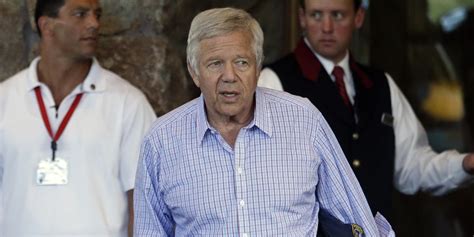 Robert Kraft Attended A Pre Oscars Party On Saturday