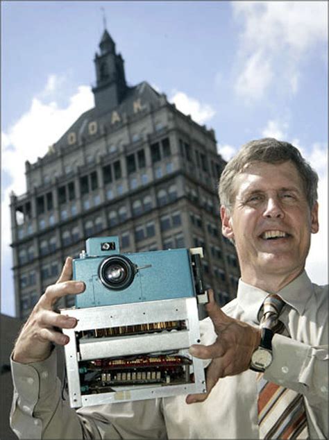 Kodak engineer had revolutionary idea: the first digital camera