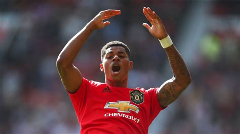 man utd 1 0 leicester marcus rashford penalty gives united much needed victory football news