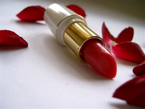 10 Best Affordable Price Lipsticks In India Lipsticks Below Rs 300 Life N Lesson