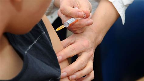 Hpv Vaccine Linked To Dramatic Drop In Cervical Disease Bbc News