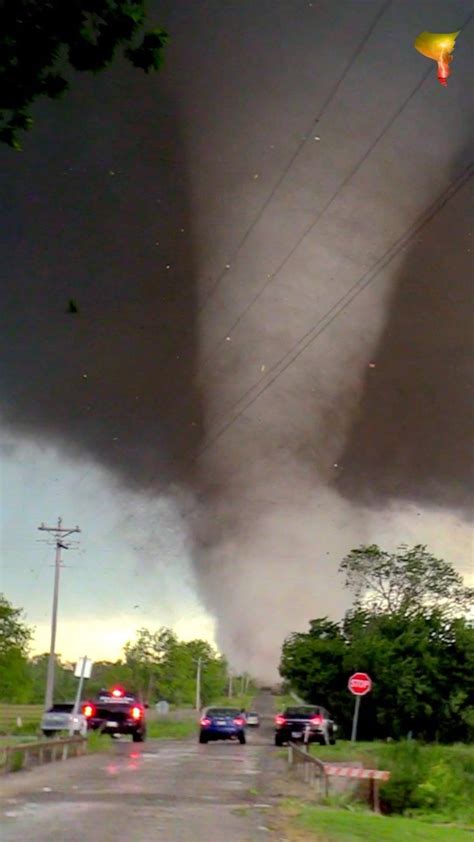 Tornadotitans On Instagram What An Incredible Powerful Ef4 Tornado In