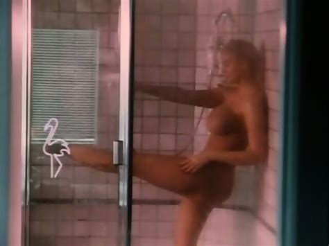 Anna Nicole Smith In The Shower Eporner
