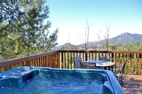 Family run and local with nearly 500 great reviews. Cabin Accommodation Idyllwild California