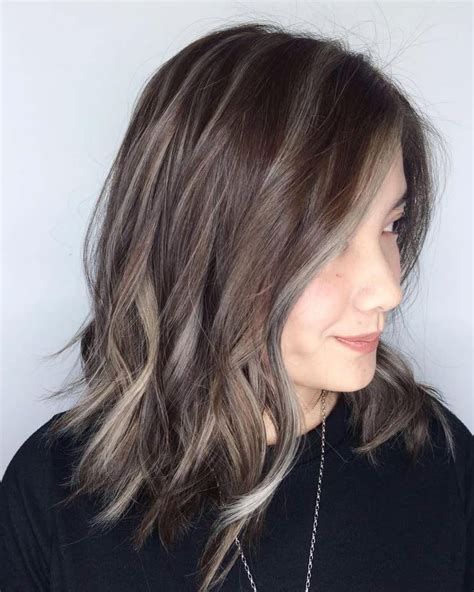 60 Ideas Of Gray And Silver Highlights On Brown Hair Cortes De