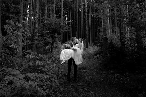 How To Take Dark And Moody Wedding Photos A Guide