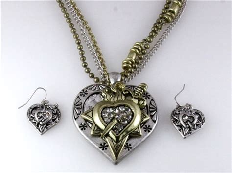 4030896 Bleeding Heart Sword Necklace And Earring Set Love Power The