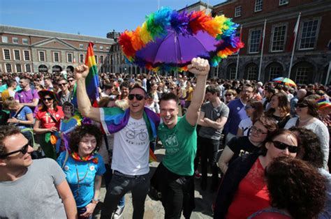 Ireland Same Sex Marriage Votes Point To Yes Win In Gay Marriage Vote