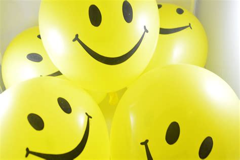 50 Ways To Spread Happiness Uncustomary