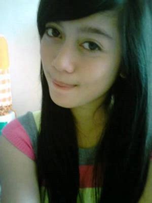 Terlihat buncit, nyatanya cewek ini cantik bak putri raja. Gadis Bispak | Gadis Desa: Gadis Online Cute