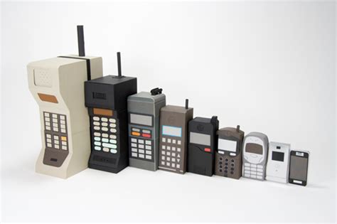 El Teléfono Celular Cumple 40 Años Grupogeek