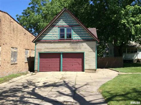 A burial was held on friday, september 17th 2021 at 11:45 am at the biggsville. Monmouth, IL - Old House Dreams