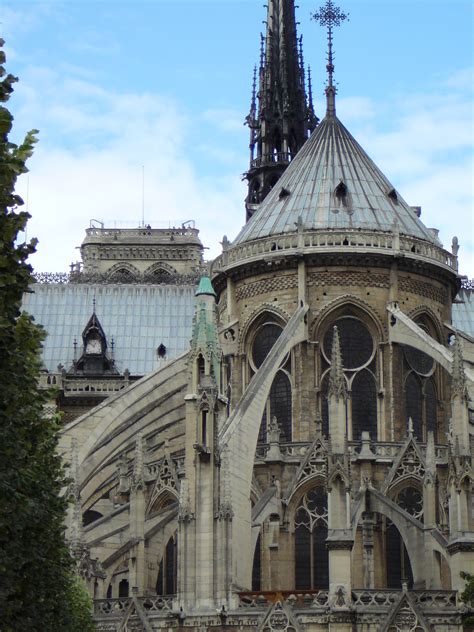 Fileback Of Notre Dame De Paris