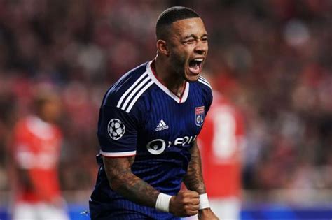يرغب ممفيس ديباي مهاجم هولندا في اللعب تحت قيادة المدرب رونالد كومان في برشلونة لكنه قال للصحفيين إنه ينتظر انتهاء بطولة أوروبا لكرة القدم لتحديد مستقبله. تقرير - حلم البريميرليج يقود كلوب لميركاتو شتوي ساخن ...