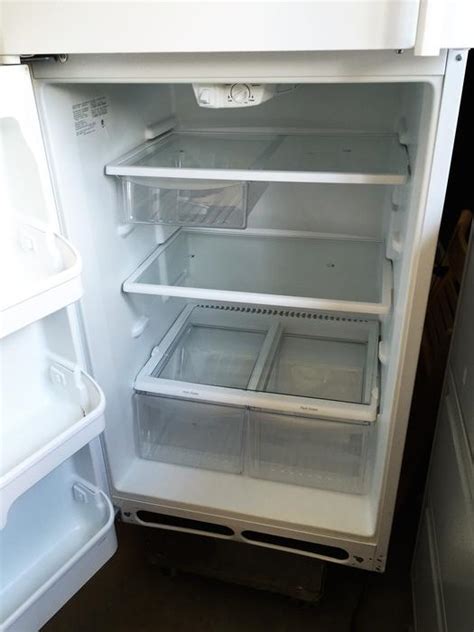 Two of the biggest problems customers do run into if the the benefit of having a frigidaire refrigerator is that they are rarely issues with the appliance. Frigidaire Refrigerator / Freezer. All glass shelves. Used ...