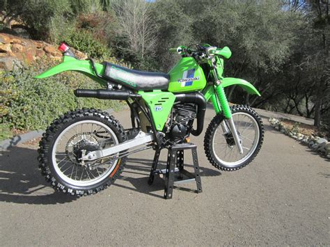 It was the ninja that delivered us to the new world. 1980 Kawasaki KDX175 - Moto.ZombDrive.COM