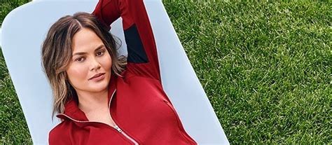 Teigen kept her son's hair short on the sides but left his luscious curls on the top to flourish. Chrissy Teigen's Short Haircuts and Hairstyles - 15+