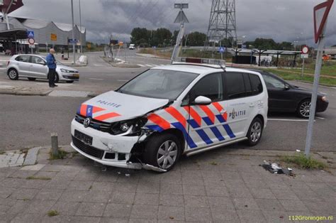 Select from premium politieauto images of the highest quality. 112Groningen - Politie auto betrokken bij ongeval nabij ...