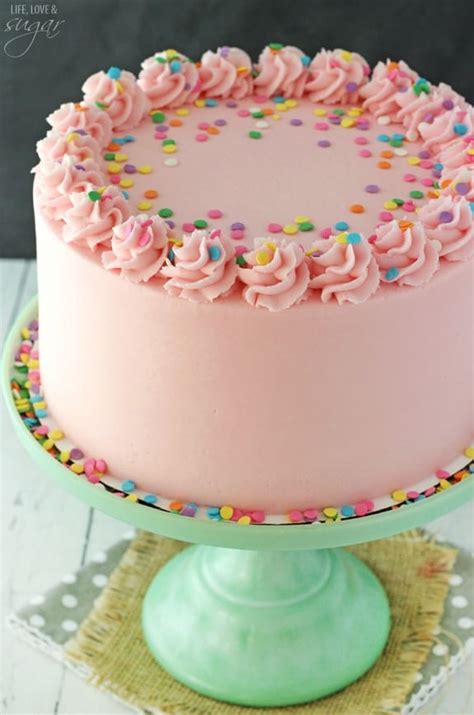 Get Your Sugar High From These Fabulous Pink Cakes