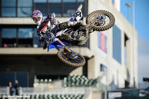 He sliced through the pack in his heat race to capture the. Oakland SX Practice Gallery - Supercross - Racer X Online