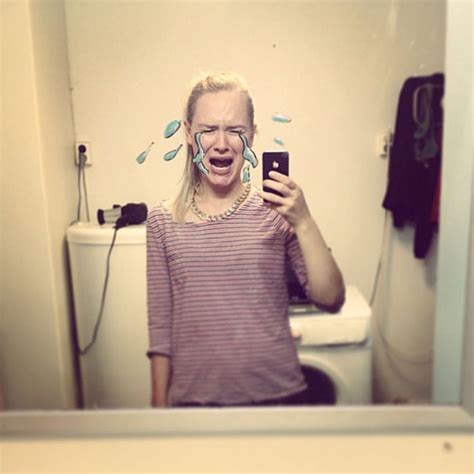 This Girl Takes Mirror Selfies To The Next Level Demilked