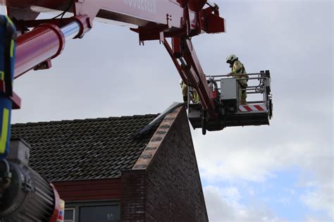Zet het aantal besmettingsgevallen af tegen de grootte van het gebied en maak voor jezelf een weloverwogen. Code geel; brandweer ingezet voor stormschades - Noordernieuws