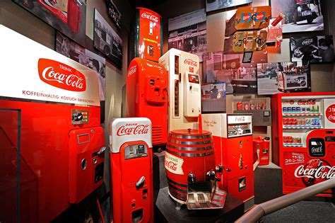 Vintage Vending Machines at The World of Coca-Cola | World of coca cola