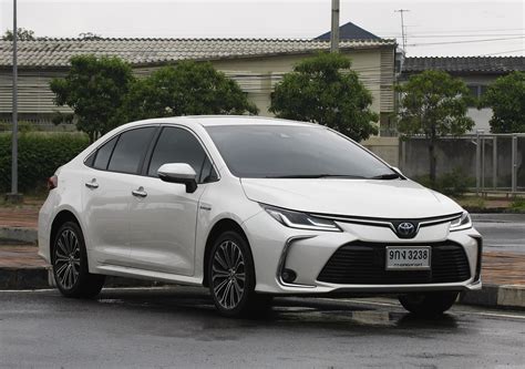 The comfortable cockpit is designed around your needs, the updated toyota safety sense. Toyota is Looking Launching 12th Generation Corolla In ...