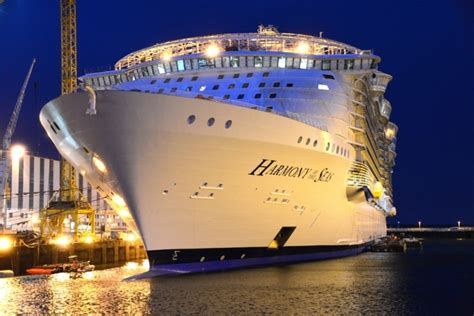 Worlds Largest Cruise Ship Working Harbor Committee