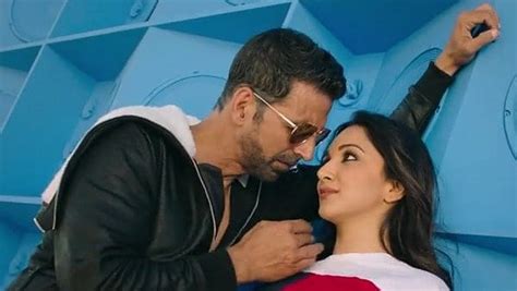 laxmii movie review {2 5} akshay kumar fails to deliver queen sized entertainment in this
