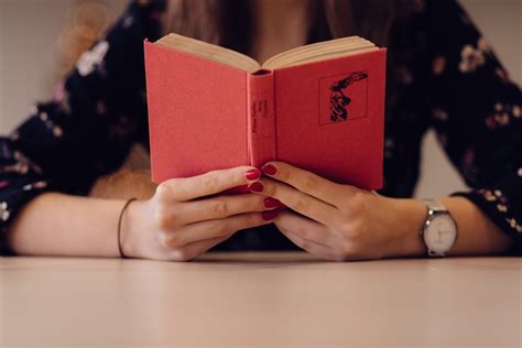 How To Become A Better Reader In 9 Ways