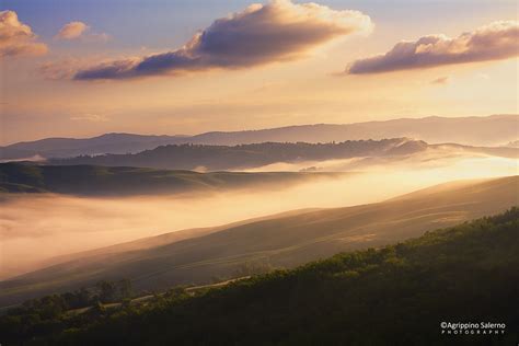 The Beauty Of Morning A Beautiful Sunrise At Crete Senesi Flickr
