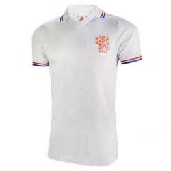 Op 2 september speelde het nederlands elftal een ek kwalificatiewedstrijd tegen san marino. Nederlands Elftal uit shirt 1994 - Voetbalshirts.com