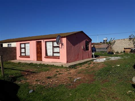 House of zwide on etv is undoubtedly going to be one of the best local shows. 2 Bedroom House For Sale in Zwide | RE/MAX™ of Southern Africa