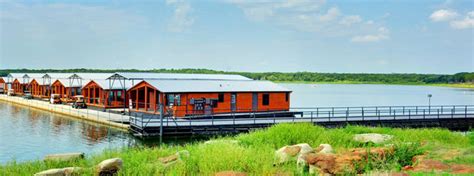 Browse photos, see new properties, get open house info, and research neighborhoods on trulia. Floating Homes On Lake Texoma Are The Best Summer Vacation ...