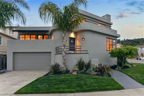Home interior & exterior decor. Walk-through: Oakland Art Deco enjoys tiered backyard with ...
