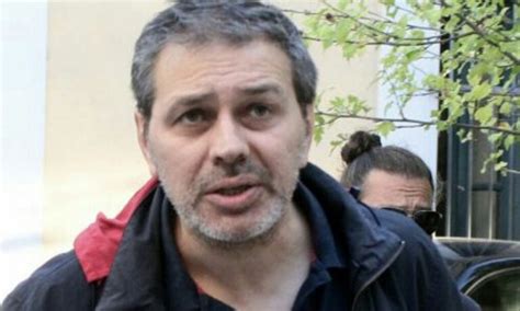 Ο δημοσιογράφος και εκδότης στέφανος χίος συνελήφθη από την αστυνομία και οδηγήθηκε στα γραφεία της κρατικής ασφάλειας. Στέφανος Χίος: «Αυτός με πυροβόλησε» - Τι κατέθεσε στους ...