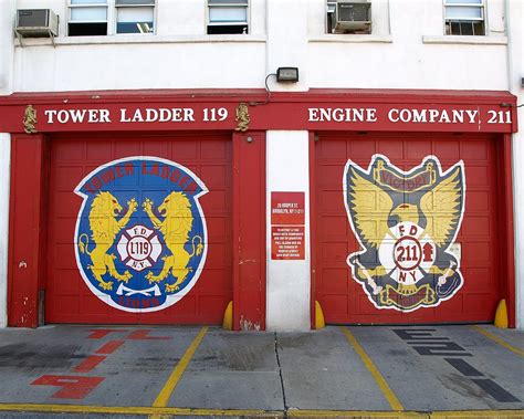 E211 Fdny Firehouse Engine 211 And Ladder 119 Williamsburg Flickr