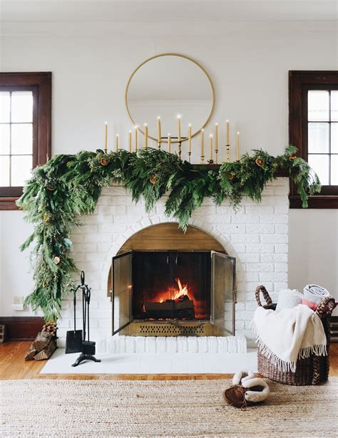 Asymmetrical Garland Diy Francois Et Moi Holiday Fireplace