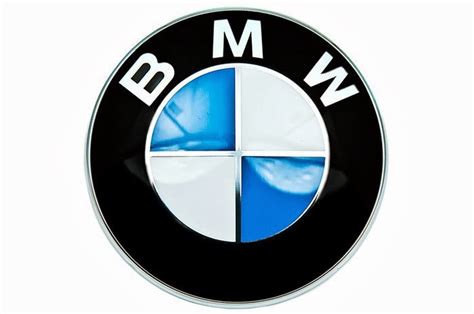 Membuat desain logo yang indah dengan mudah. Cerita Di sebalik Logo Kereta Terkenal | KyLe RiL