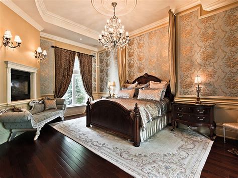 What kind of furniture is international design center? Magnificent and prestigious on a golf course in Quebec ...